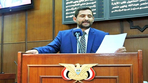 نائب يمني يدعو من داخل برلمان صنعاء لإعلان الانفصال والترتيب لدولتين