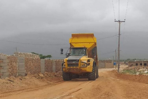 مؤسسة خليفة للأعمال الإنسانية تشق طرق جديدة في قلنسية