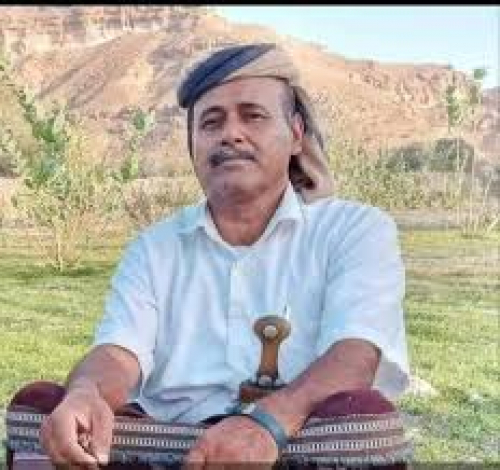 عضو مجلس محلي ومستشار لمحافظ شبوة يروي كيف يتم اعتقاله ونجله في حاجز تفتيش عسكري شرق عتق