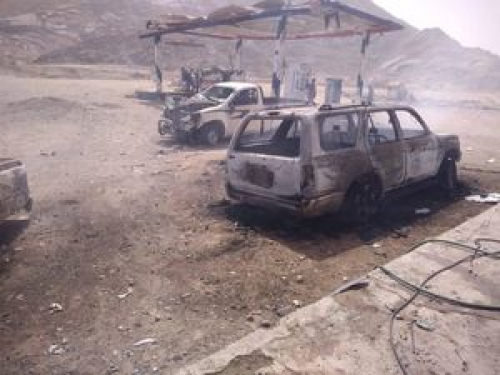 إستشهاد وإصابة 6 مدنيين بقصف صاروخي حوثي استهدف محطة وقود بمديرية عين (أسماء)