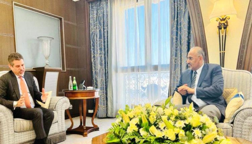 الرئيس الزبيدي لدى استقباله للسفير الأمريكي: لا سلام إلا بمعالجة جذور الصراع والتعاطي مع الواقع على الأرض