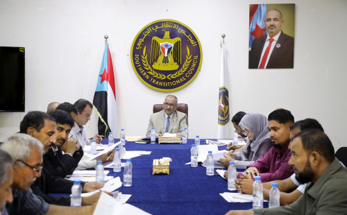 عاجل: الأمانة العامة بالانتقالي تعبر عن رفضها عودة الحكومة إلى العاصمة عدن