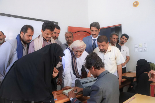 الشيخ باكريت يقدم دعما لجمعية المعاقين في عتق