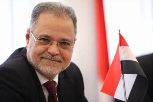 المخلافي يحرّك الجيوش ويهزمها بتغريدة من جناح فندق فاخر في الخارج