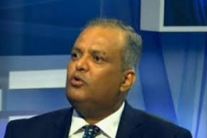 لطفي شطارة يحذر الجنوبيين من المشاركة في حكومة محتملة ودمج القوات قبل انتهاء الحوار