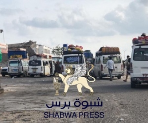 ناشط حقوقي : لماذا يتعمدون النزوح اليمني الى المناطق الواقعة تحت سيطرة الانتقالي 