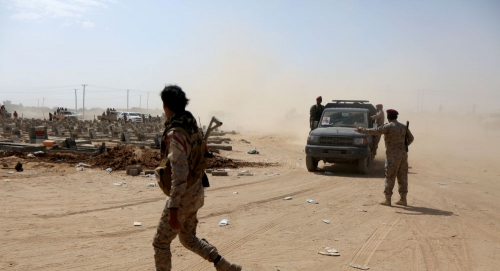 اشتباكات مسلحة في بئر فضل بسبب السطو على الأراضي وقوات الأمن تسيطر على الوضع