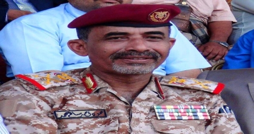 نجل اللواء الصبيحي يتهم الشرعية بالتآمر لإبقاء والده في الاسر