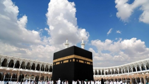 السعودية توقف إصدار تأشيرات العمرة لجميع الدول بسبب "كورونا"
