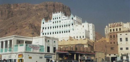 وفاة طالب وإصابة 4 آخرين أثر إطلاق نار على طلاب المعهد الصحي في سيئون