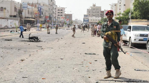 لماذا تدهورت الأوضاع في عدن رغم عودة الحكومة الجديدة إليها؟