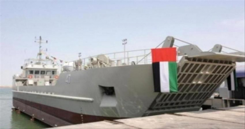 (أرام) الإماراتية تفرغ شحنة محروقات في ميناء سقطرى