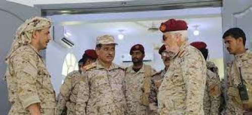 ناشط حضرمي ينتقد "البحسني" لاستقباله قائد العسكرية الأولى بعرض عسكري