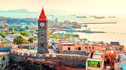 عدن لأبناء الجنوب وليست مدينة من ينحدرون من أعراق غير جنوبية 