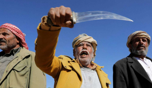 كامرات الحوثي تهرع لتصوير غارات التحالف العربي وتمتنع مع الأمريكان