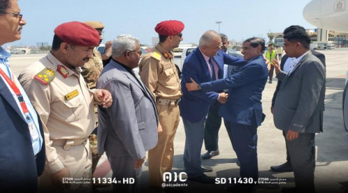 قائد حضرموت يصل إلى عدن لعقد لقاءات سياسية وعسكرية