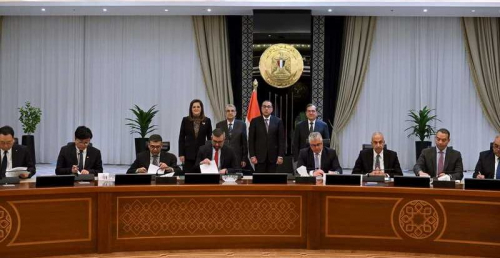 مصر توقع اتفاقيات مشاريع في قناة السويس بقيمة 40 مليار دولار