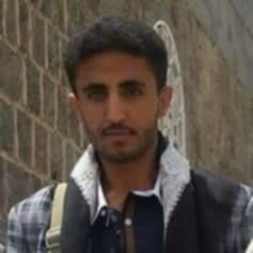 وفاة شاعر انتقد سلطة مأرب بعد أيام من اعتقاله