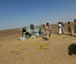 عاجل: عصابة بزي عسكري تطلق النار على سيارة مسافرين وتنهب محتوياتها في طريق الوديعة بحضرموت (صور)