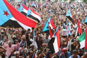 تقرير أمريكي: مقتل خمسة متظاهرين وإصابة العشرات أثناء تفريق الأمن احتجاجًا في شبوة