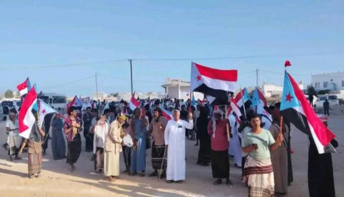 إنطلاق تظاهرة للمجلس الانتقالي في محافظة المهرة (صور)