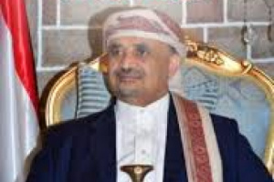 الحوثيون يحاصرون منزل حمير الأحمر في صنعاء.. وإخوته حميد وهاشم يحاربون الجنوب سياسيا وعسكريا