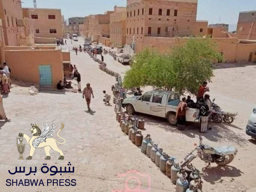 كذب المطبلون وما صدقوا.. مجلس العليمي وأبوزرعة يفشلون في اختبار أسطوانة الغاز