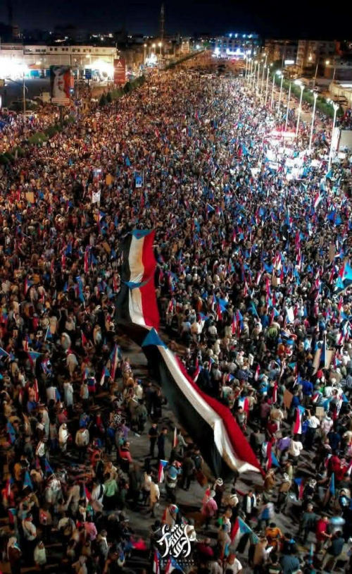 زخم جماهيري لافت في ساحة العروض&hellip; "طوفان 27 فبراير" تؤكد حضور الشارع الجنوبي