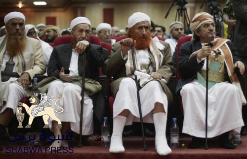 ناشط سياسي : عمركم شفتوا عهر ملتحي بلحية حمراء كهذا العهر ؟!