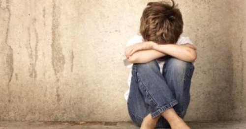 جريمة اغتصاب الاطفال في تعز تنهي شهر عسل استمر 9 سنوات بين الاخوان ومنظمة العفو الدولية