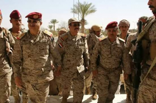 محلل سياسي : تجار الحرب في الشرعية والانقلاب جنوا ملايين الدولارات