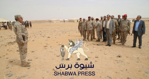 سياسي جنوبي يكشف السبب وراء إبقاء علي محسن جيشه في حضرموت