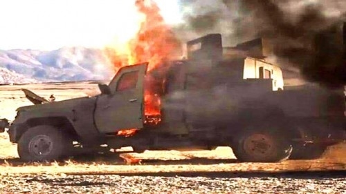 رجال المقاومة الجنوبية في صحراء شبوه يدمرون طقم عسكري ويلحقون بأفراده خسائر بشرية