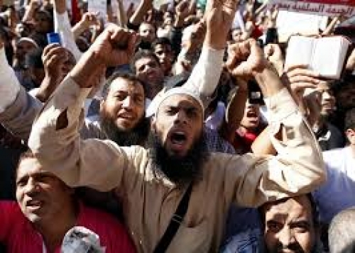 الصلاة في المساجد في ظل انتشار الوباء مزايدة على أرواح الناس .