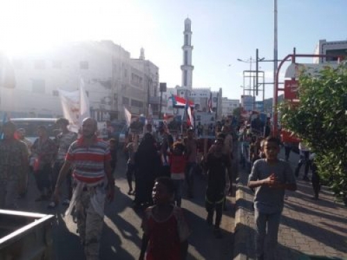 تظاهرة حاشدة بعدن للمطالبة بعودة القيادة الجنوبية إلى العاصمة عدن 