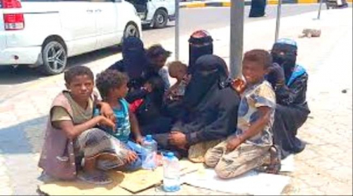 النازحون اليمنيون إلى عدن يحوّلونها إلى ساحة للمتسولين