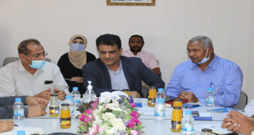 المدير الجديد لمصفاة عدن يعقد أولى لقاءاته بمسؤولي الشركة