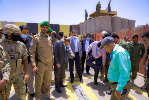 بأشراف لملس: رفع الحواجز وفتح البوابات الرئيسية لمطار عدن