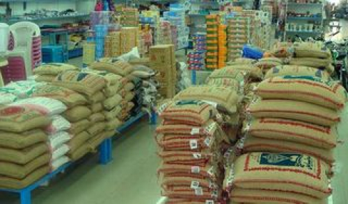 مليشيات أخوان شبوة تنهب قافلة اغاثية مخصصة للفقراء في عتق 