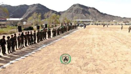 استعدادا لتطهير أبين من الإرهاب.. قوات الحزام الأمني تقيم عرضاً عسكرياً لوحدات مكافحة الإرهاب
