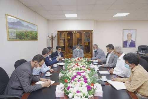 برئاسة لملس: إقرار آليات حديثة لتوفير وقود محطات الكهرباء تشجّع على الاستثمار في قطاعات المشتقات النفطية