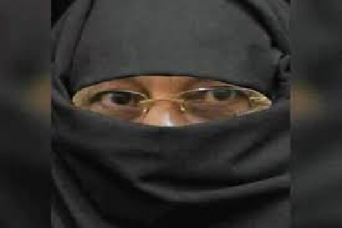 الاحمر .. العسكري الذي حول انتصارات عاصفة الحزم الى خيبات وهزائم