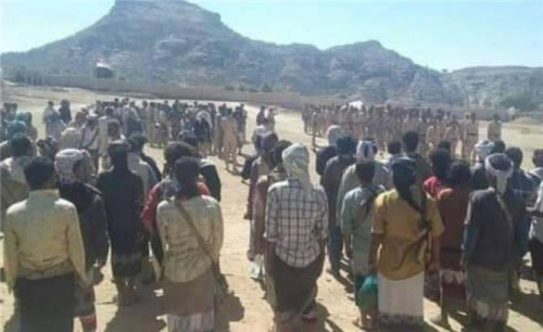 تعز.. تحركات عسكرية لـ "إخوان الأحمر" استباقاً لانتزاع نفوذهم داخل الشرعية اليمنية