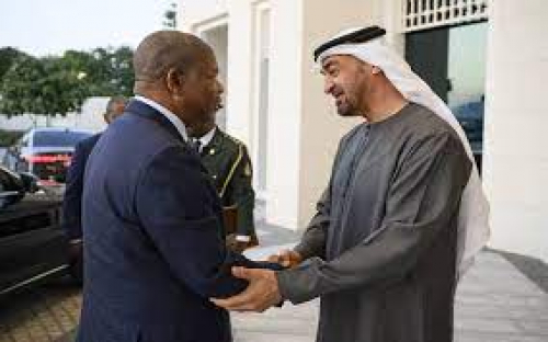 الإمارات وأنجولا تبحثان مسار تطور العلاقات