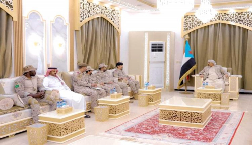 الرئيس الزُبيدي يستقبل وفداً من قادة قوات التحالف العربي