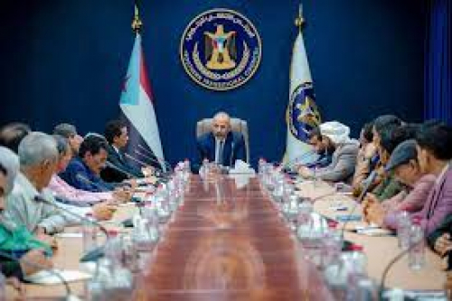 الرئيس الزُبيدي يرأس اجتماع هام لانتقالي عدن 