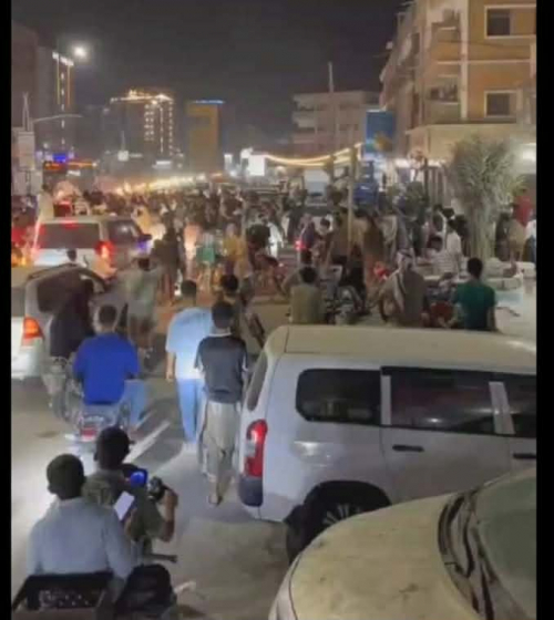 فوضى السلاح في المكلا تثير الغضب.. أصوات جنوبية تنتقد تهديدات الخنبشي وإدخال قوات يمنية موالية للإخوان