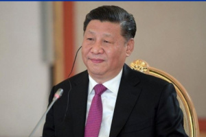  إيران والصين: هل يطيح التحول إلى اليوان بالدولار الأمريكي؟