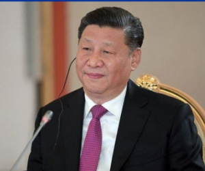  إيران والصين: هل يطيح التحول إلى اليوان بالدولار الأمريكي؟