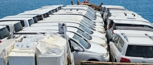 "4500 سيارة رهينة التعطيل".. كارثة ميناء الشحر تفضح عبث سلطات الأمر الواقع وتجويع الناس